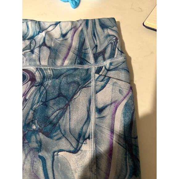 Victoria's Secret On Point Flow High-Rise Monochrome Biker Shorts | Womens Sz 2 - Picture 11 of 12